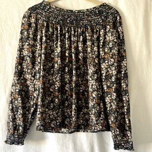 Sonoma S long sleeve smocked crew neck and cuffs, navy floral pattern